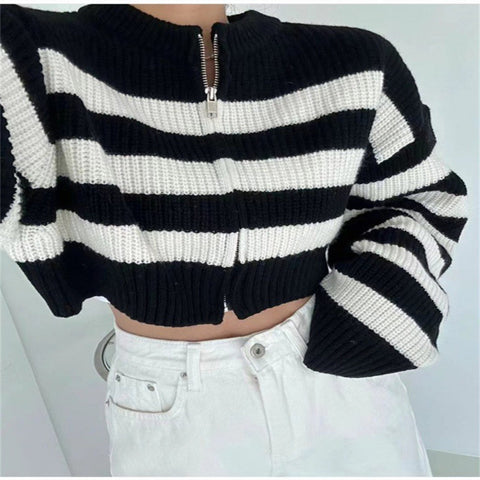 Women's Loose Round Neck Striped Sweater